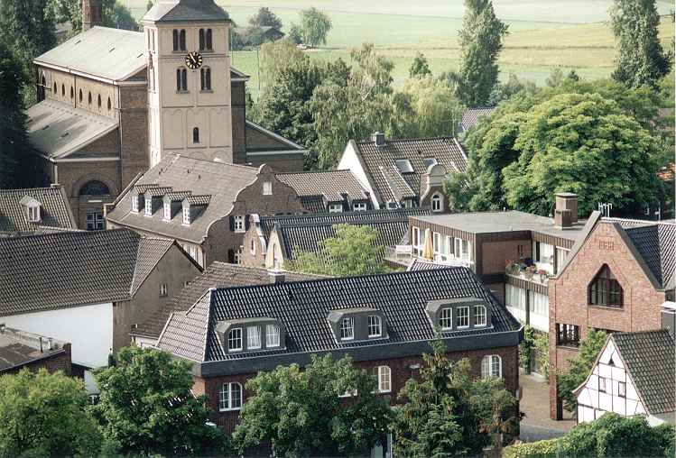 Fronhof 2004